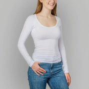 Studio photo of female model wearing ANTI-SWEAT SHIRT WOMEN undershirts from ConfidenceForAll