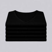 5-pack zwarte Confidence For All heren anti-zweet T-shirts netjes opgestapeld, basic shirts met v-hals.
